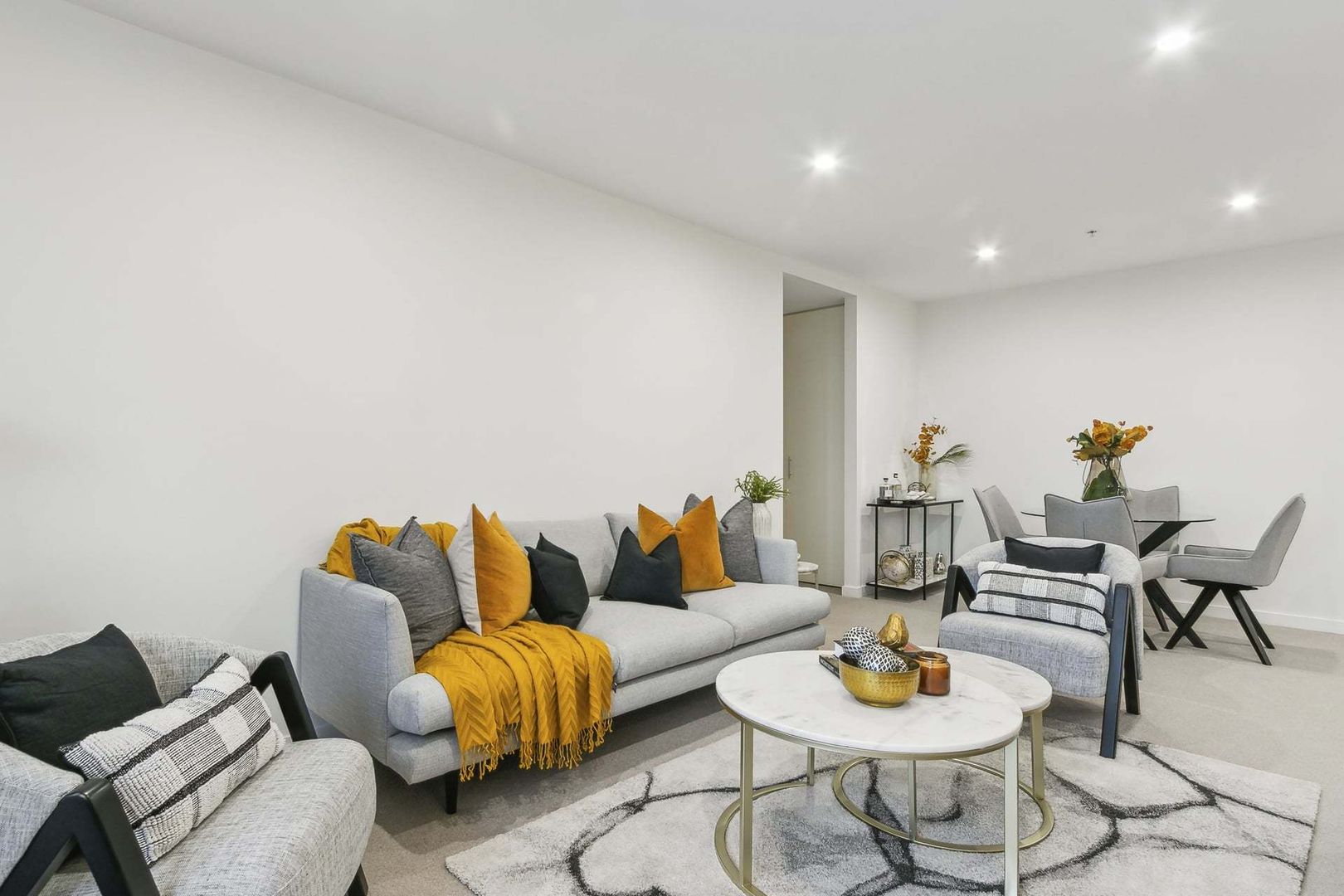 Modern, Light-Filled Apartment with Balcony and Secure Parking