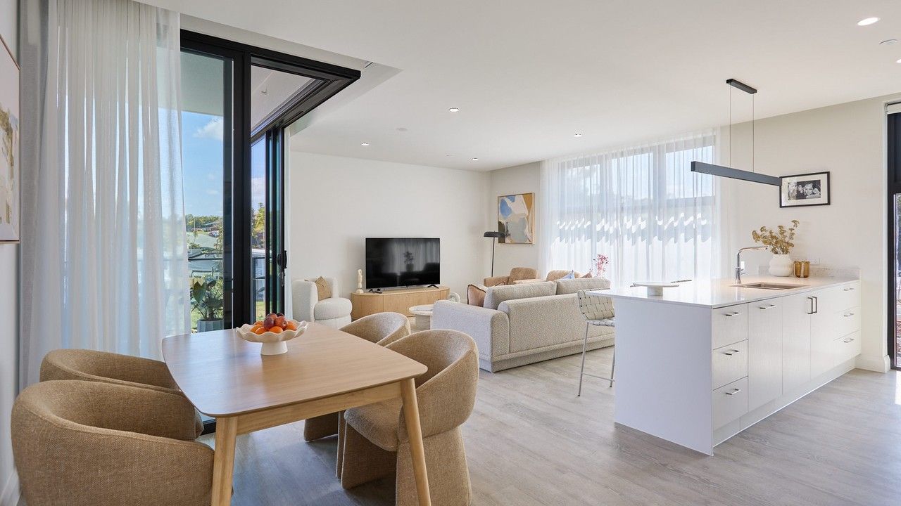 The Thornbill - large light-filled apartment with private balcony.