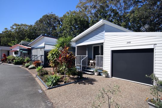 The Palms Village - Over 55’s pet friendly Lifestyle Village