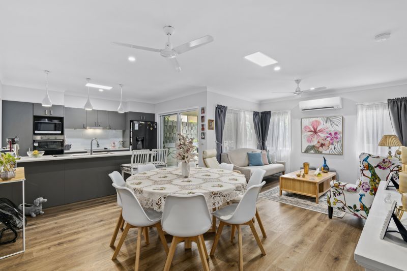 3 Bedroom Home with Stunning Sunroom