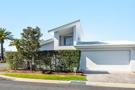 Luxury over 55's resort style living-Palm Lake Resort Ballina