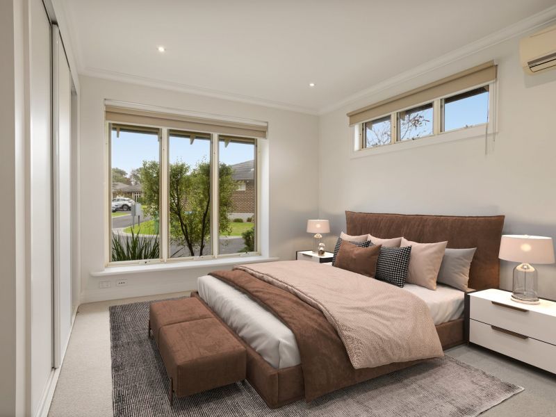 Refined Living with Seamless Outdoor Connection