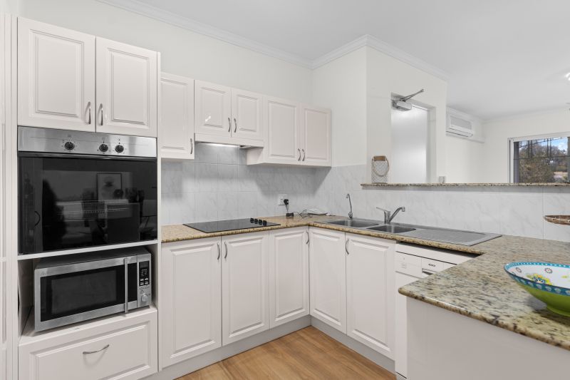 Three Bedroom Retirement Home, Don't Miss Out.....