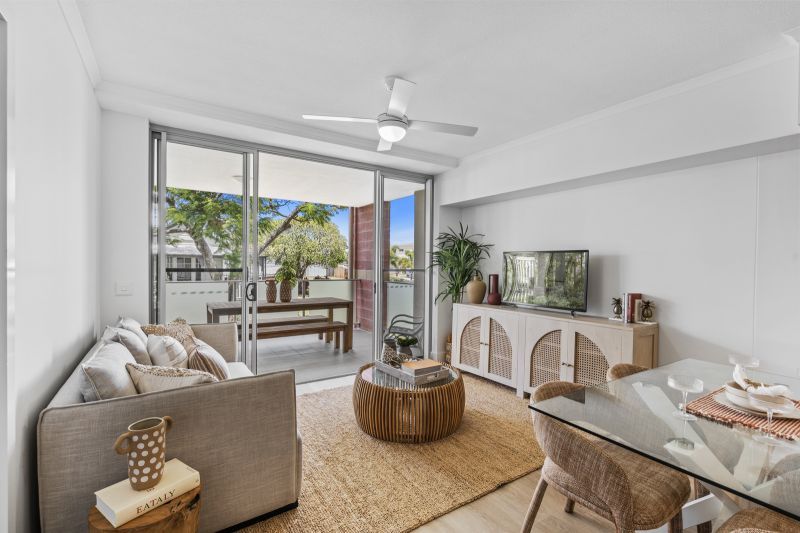 Relaxed bayside living in a two-bedroom apartment