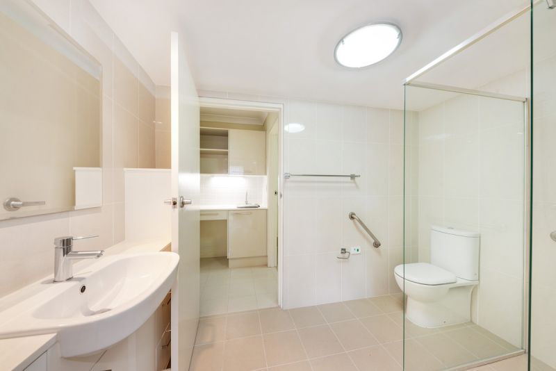 Beautifully renovated 1 bedder with a North facing balcony and complete privacy