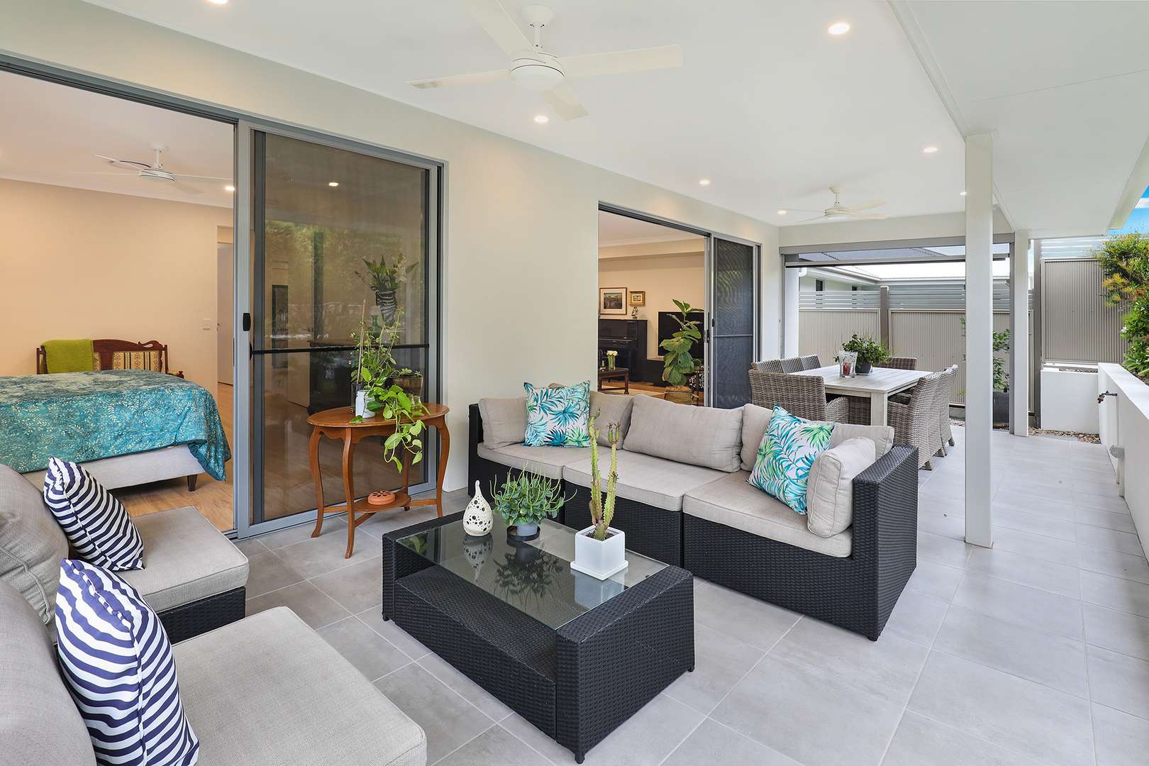 V118 Halcyon Lakeside