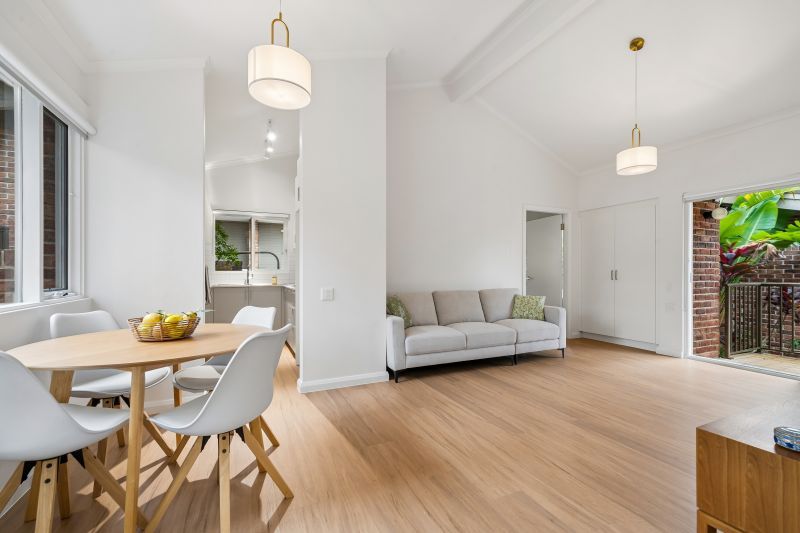 Fully renovated retirement home, ready to move in!
