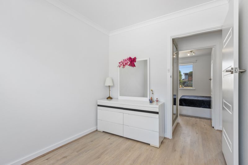 Charming Yokine Gem!