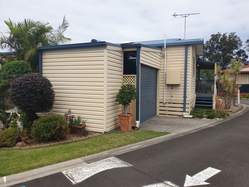 Jettys by the Lake site - 206