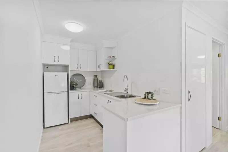 Beautiful home with services