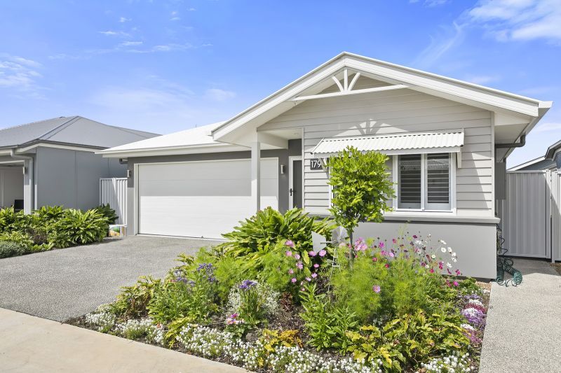 Perfect Location – Move in Ready!