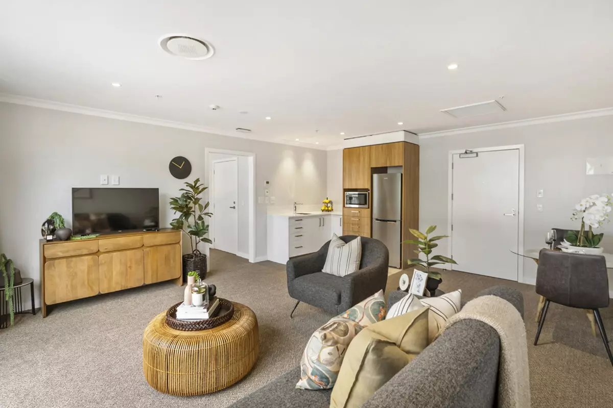 Independence with support