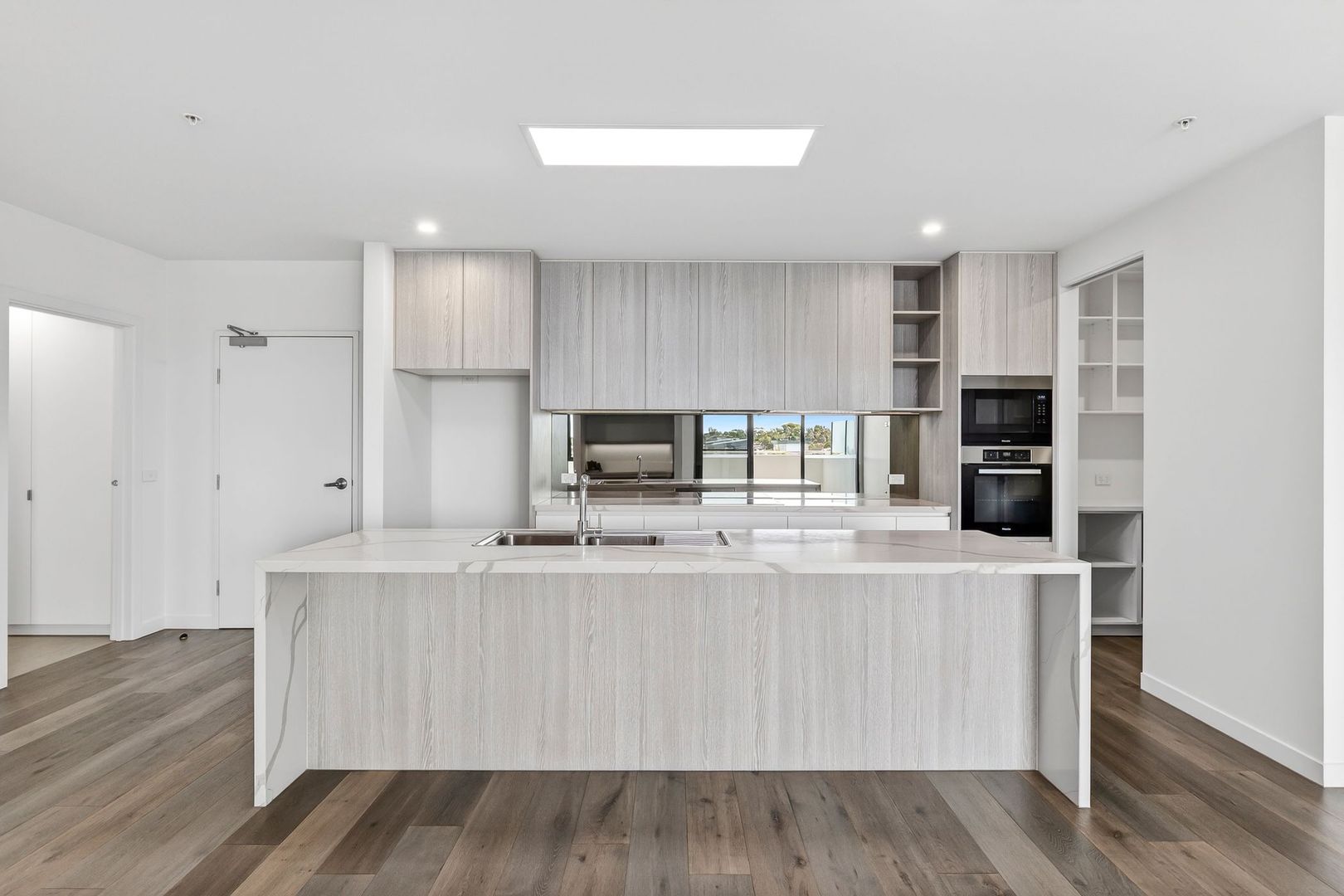 Apartment 4 - 20 Airlie Avenue