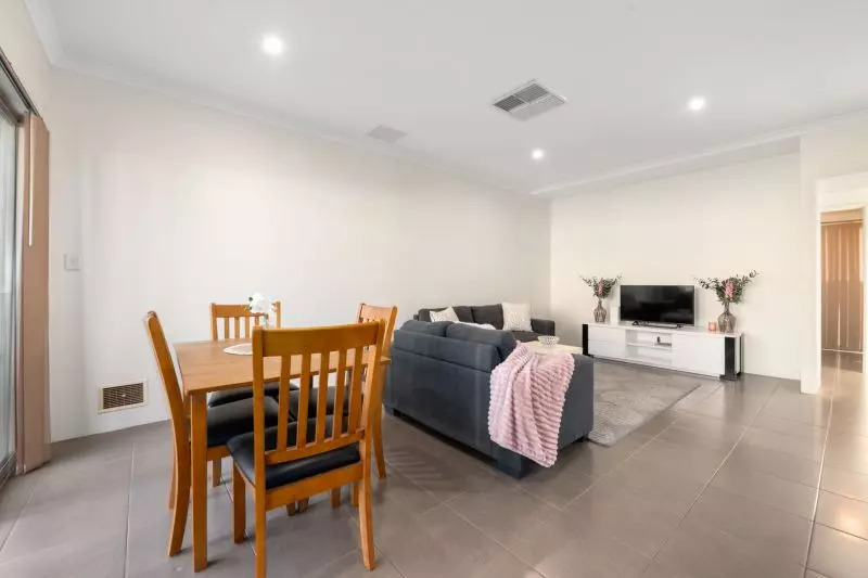 Spacious, Easy Maintenance Family Home!