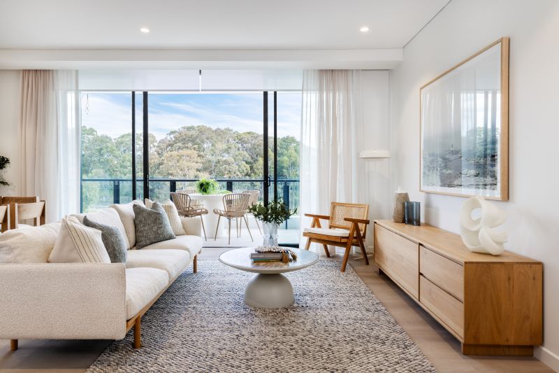 Spacious 2-bedroom apartment with private balcony & study nook