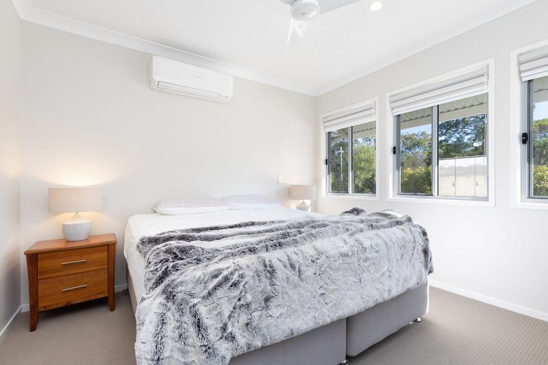 Enjoy nature, birds, gardens and peace and quiet in this immaculate lowset home