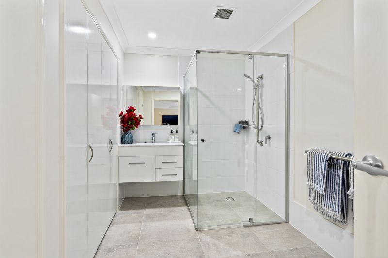 Two-bedroom bayside living at its finest