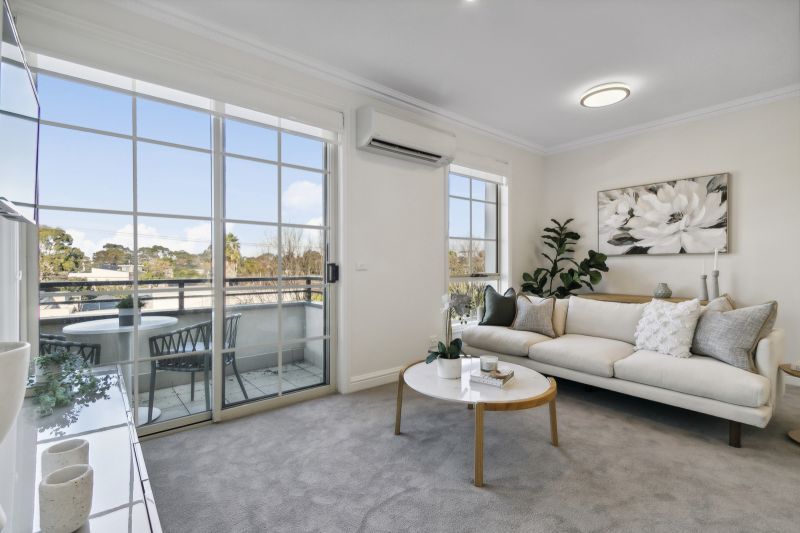 Spacious and bright two-bedroom apartment