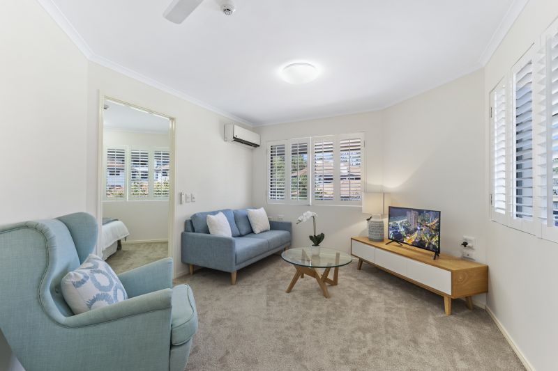 Superbly spacious apartment with garden views