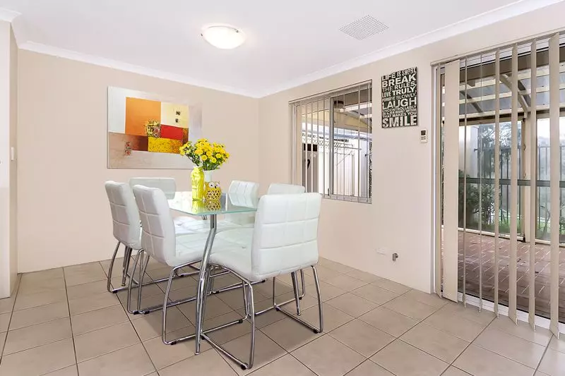 Delightful home overlooiking the Canning River