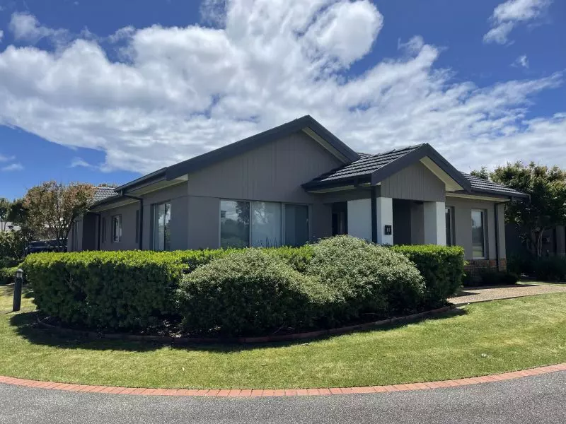 DEPOSIT TAKEN - Light-Filled Coastal Villa at Peninsula Grange 'The Lookout'