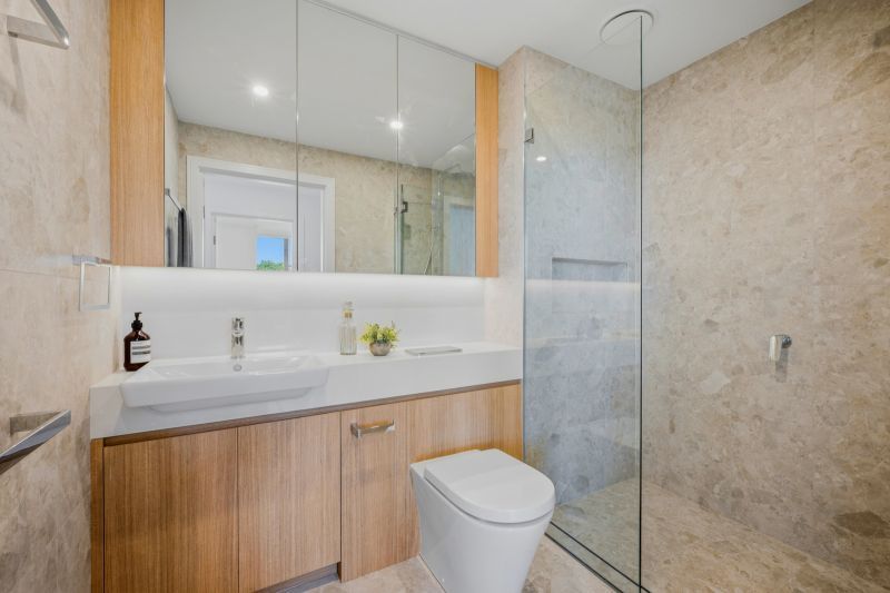 House-Like Proportions, Apartment Ease