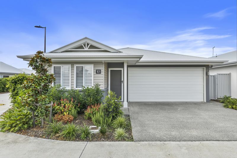 Vibrant, Stylish Living – Move in Ready!