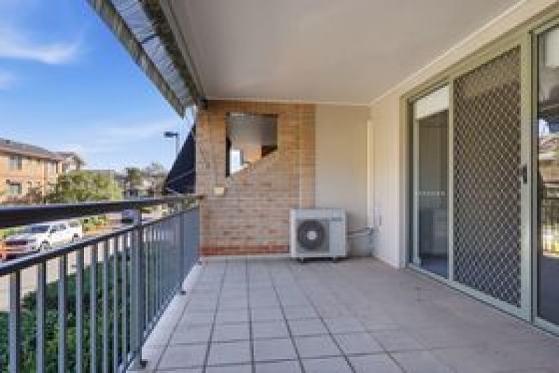 Quality retirement living brimming with natural light and handily positioned to all our Constitution Hill amenities