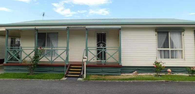 Bayway Village Site 34a (Pre Loved)