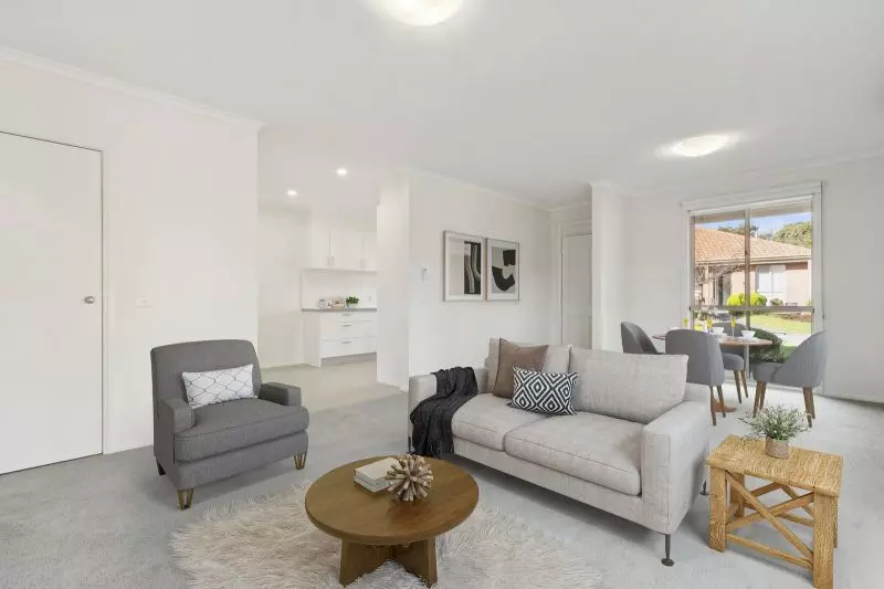 Rare large villa surrounded by beautiful garden