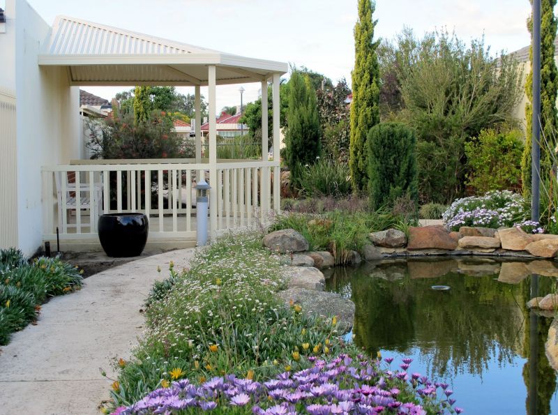 ARCADIA WATER MADDINGTON - Ideal Location, Close to Clubhouse, 2 Bedroom + Study