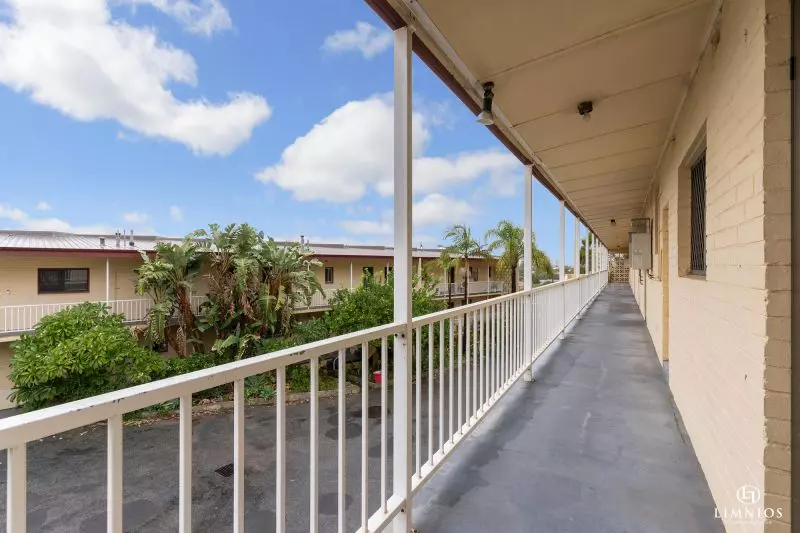 Scenic Top Floor Apartment