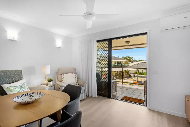 Studio apartment with ocean views