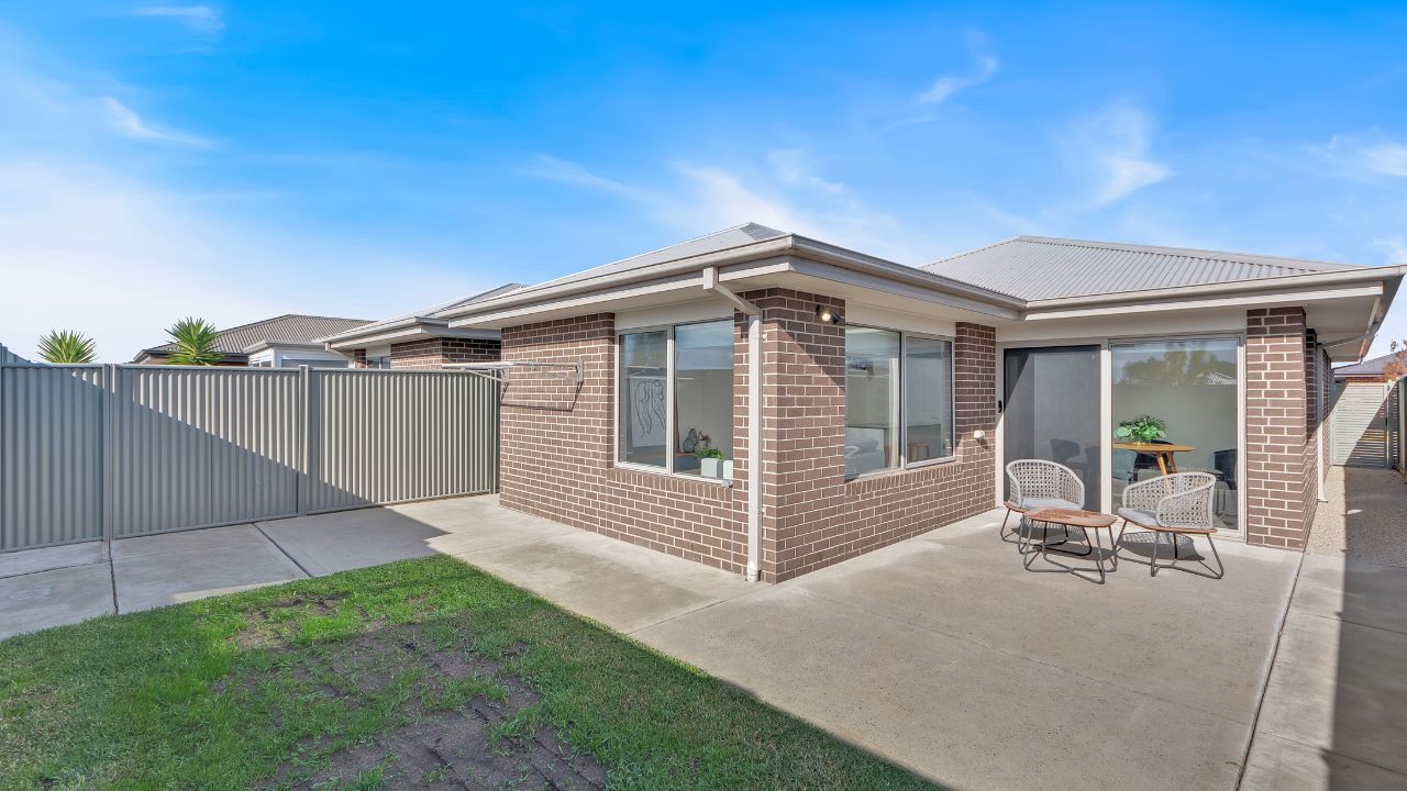 48/5 Harmony Chase, Clyde North