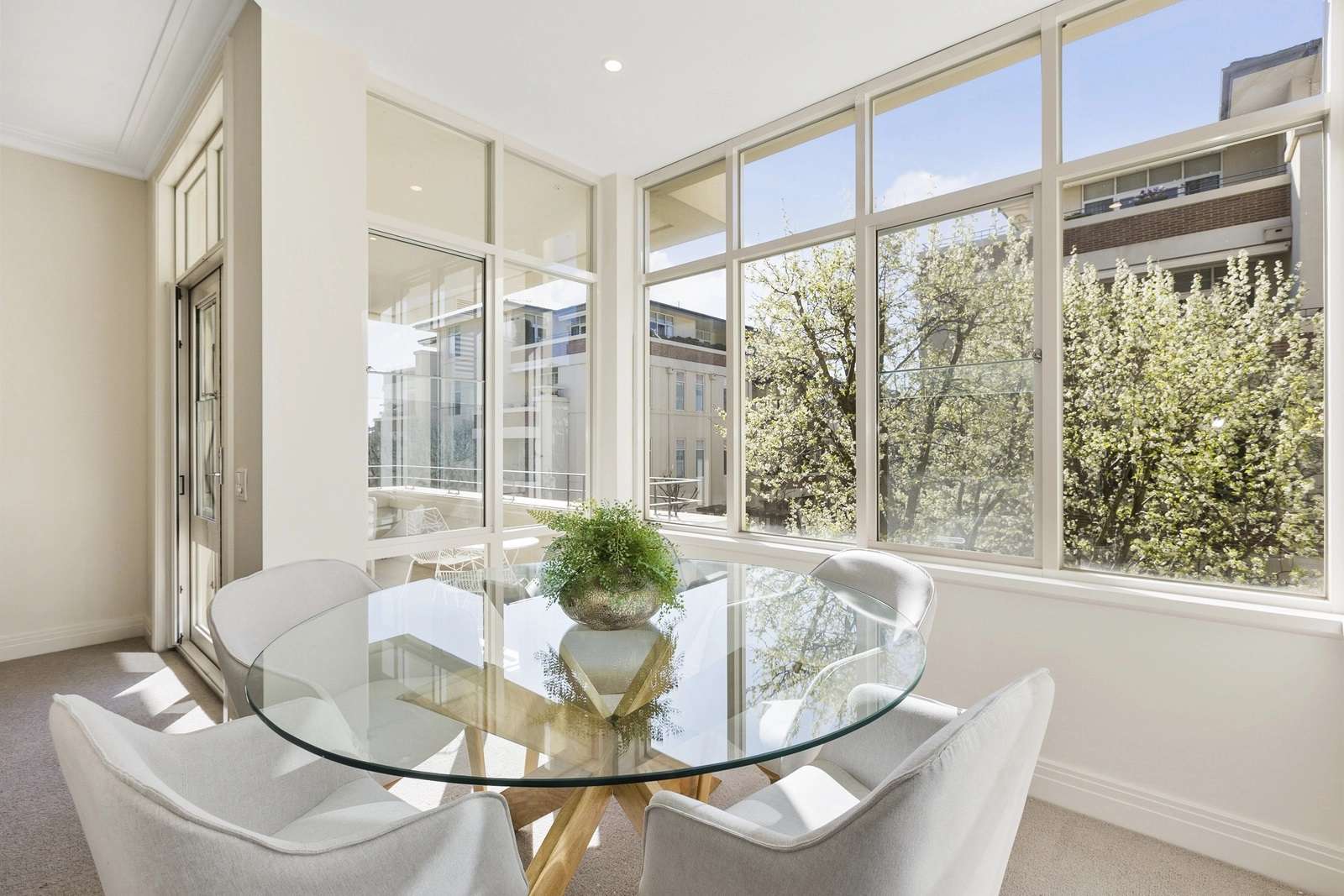 Splendid Garden Views