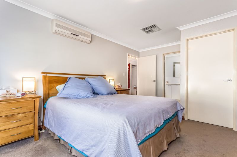 Great Location with Waterway Outlook