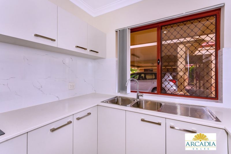 ARCADIA WATERS BICTON - Sought After Ground Floor Villa