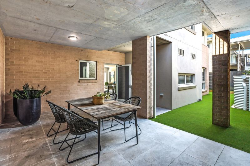 Brand new, spacious villa with stunning views in a vibrant community!