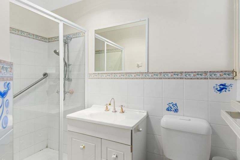 Bright & Breezy Two Bedroom Home