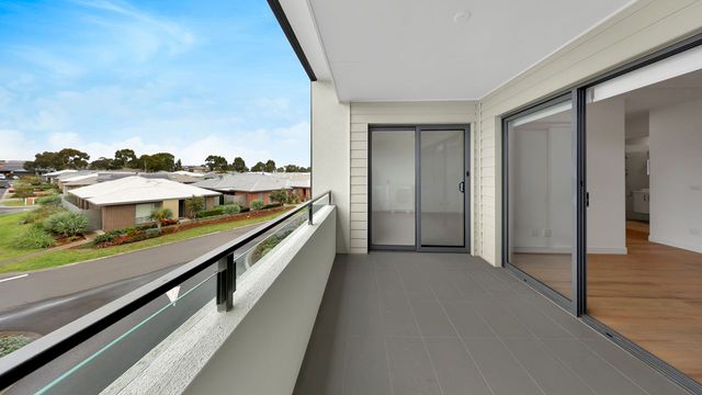 One Bedroom + Study | Apartment 311