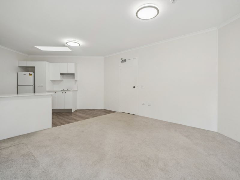 Privately set apartment with a peaceful, leafy aspect