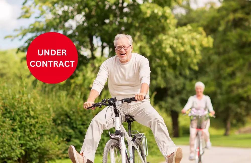 Fully Refurbished 2-Bedroom + Study with Garden Retreat