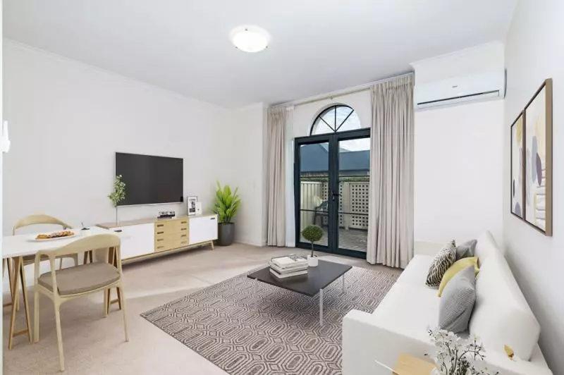 Spacious and light filled serviced apartment