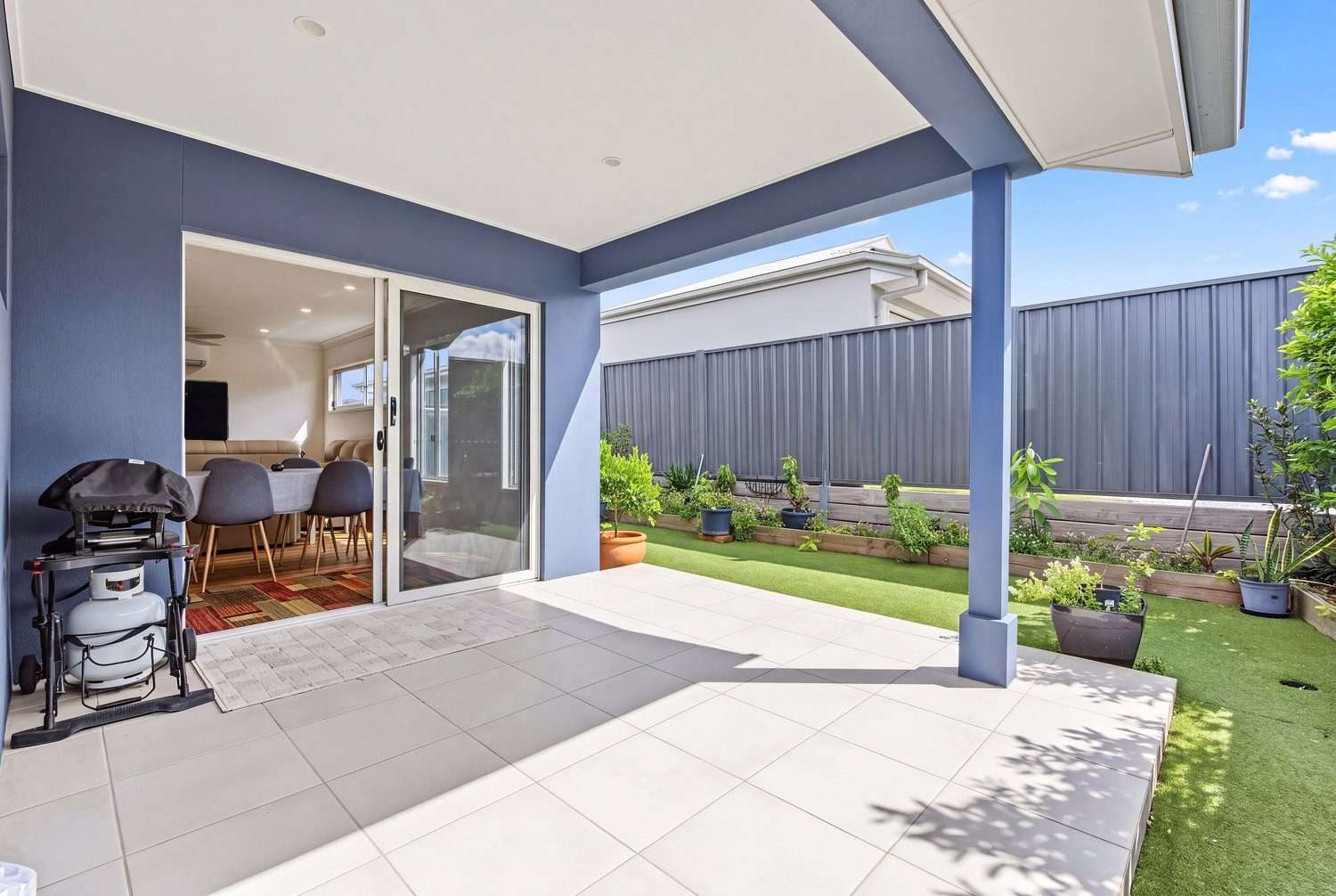 Modern Style, Prime Position