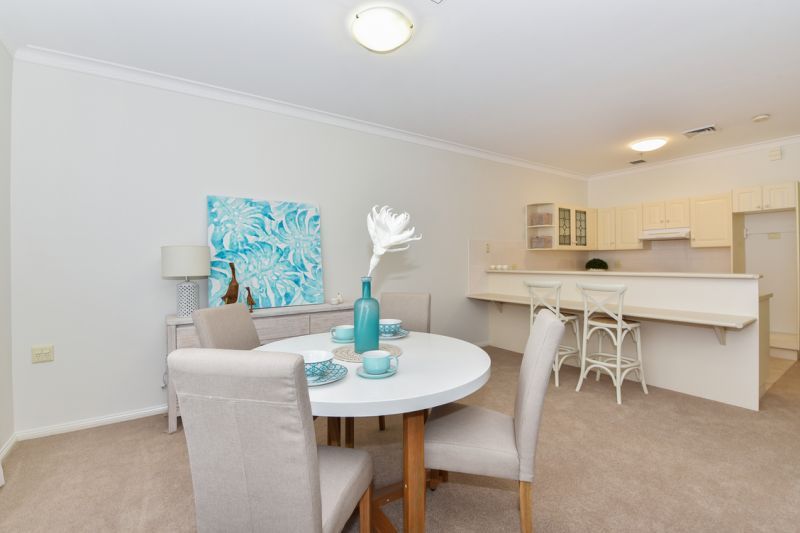 Spacious, first floor 2 bedroom apartment