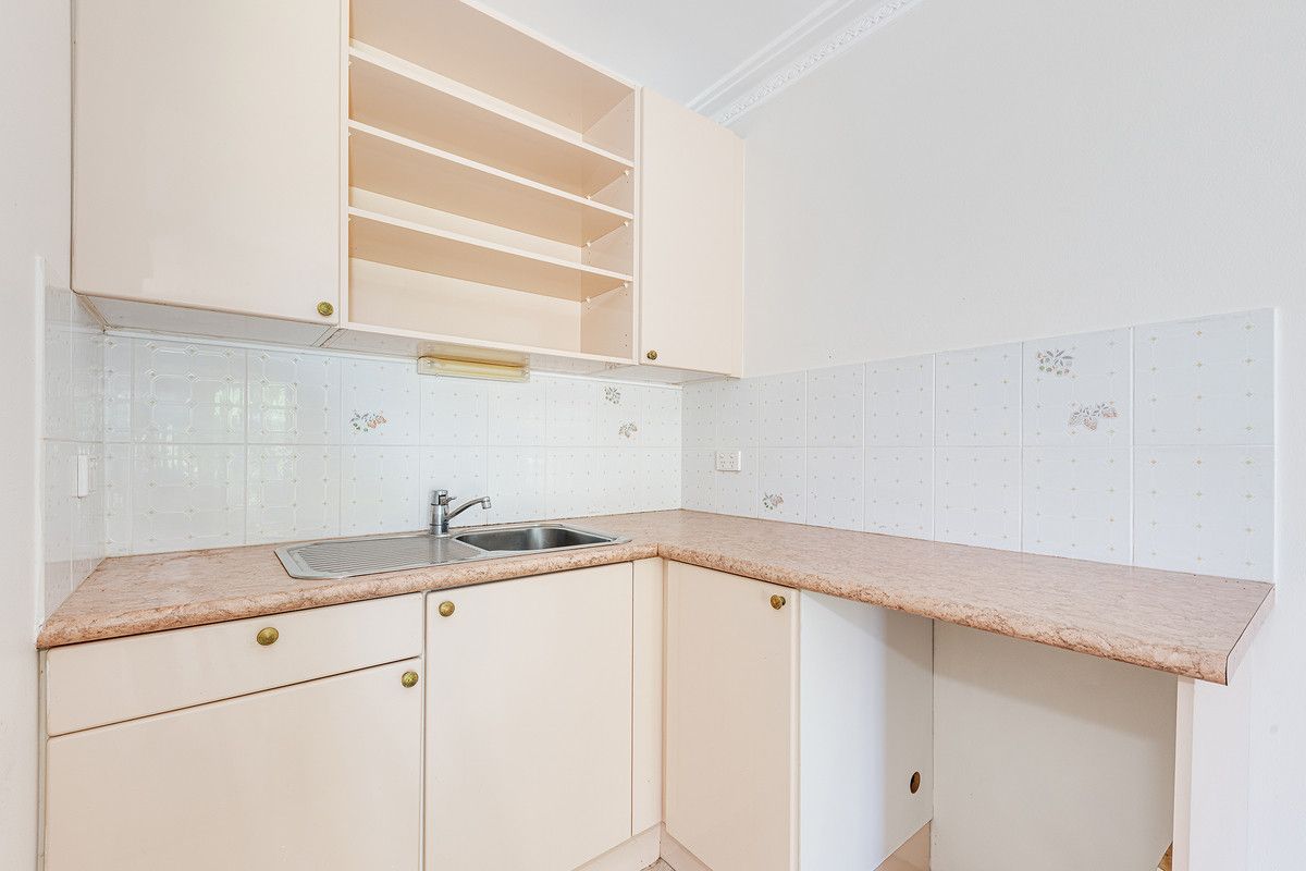 Large One-Bedder