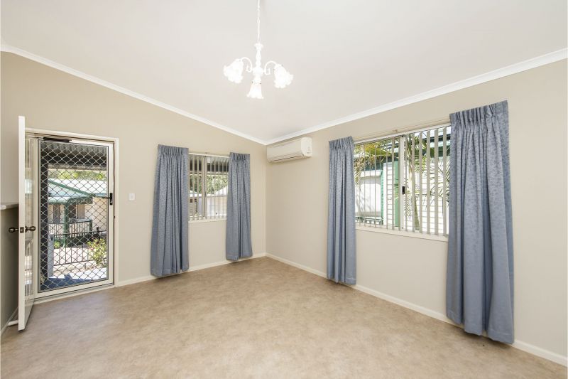 Riverside Gardens Esate Site - 294