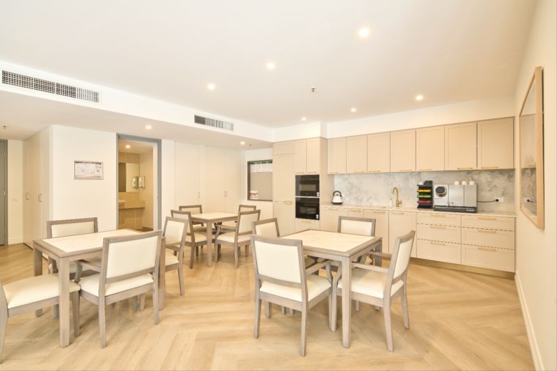 North-facing 2-bedroom apartment with views!