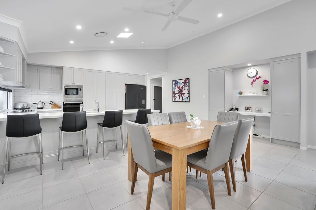 114 Holbrooke by Palm Lake Resort