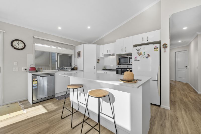 Modern Living with Scenic Views